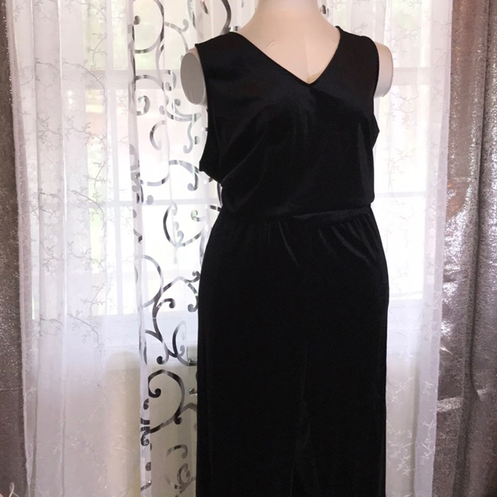 Black velour jumpsuit 🐾